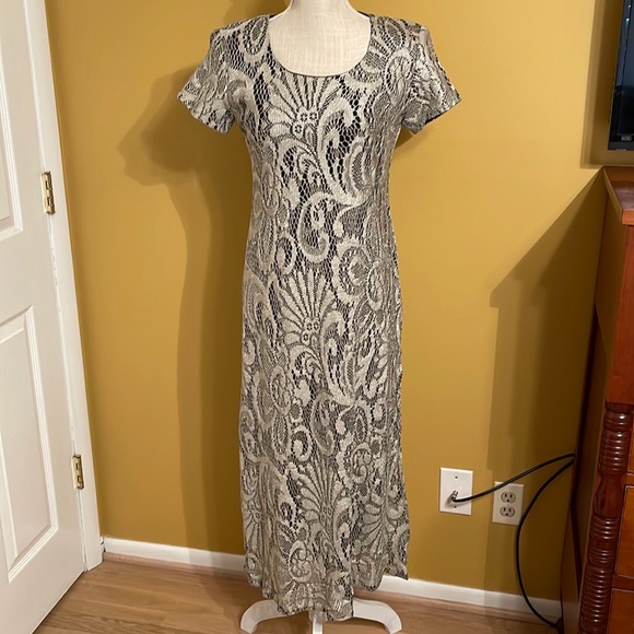 Formal Dress - Picture 1 of 5